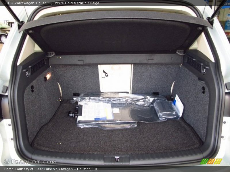 White Gold Metallic / Beige 2014 Volkswagen Tiguan SE