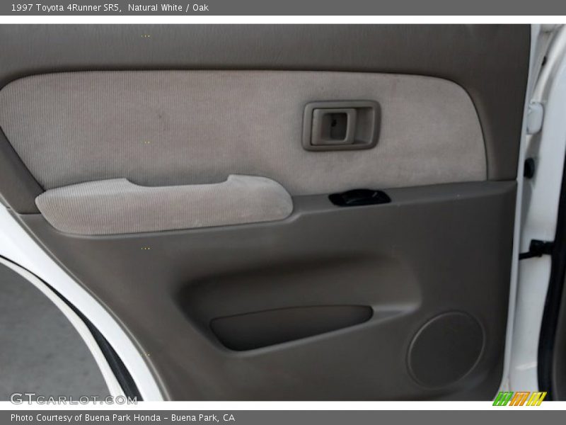Natural White / Oak 1997 Toyota 4Runner SR5