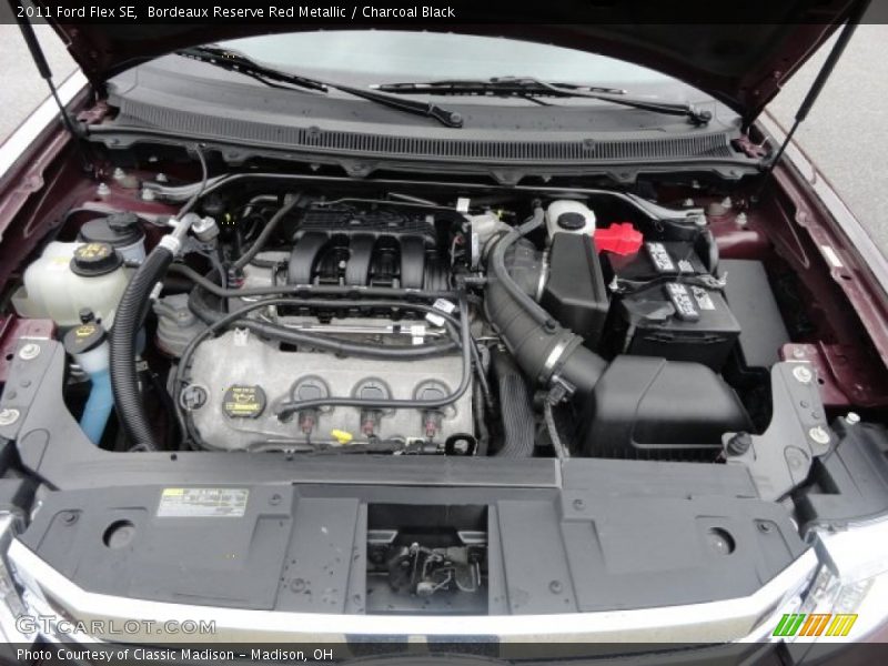 Bordeaux Reserve Red Metallic / Charcoal Black 2011 Ford Flex SE