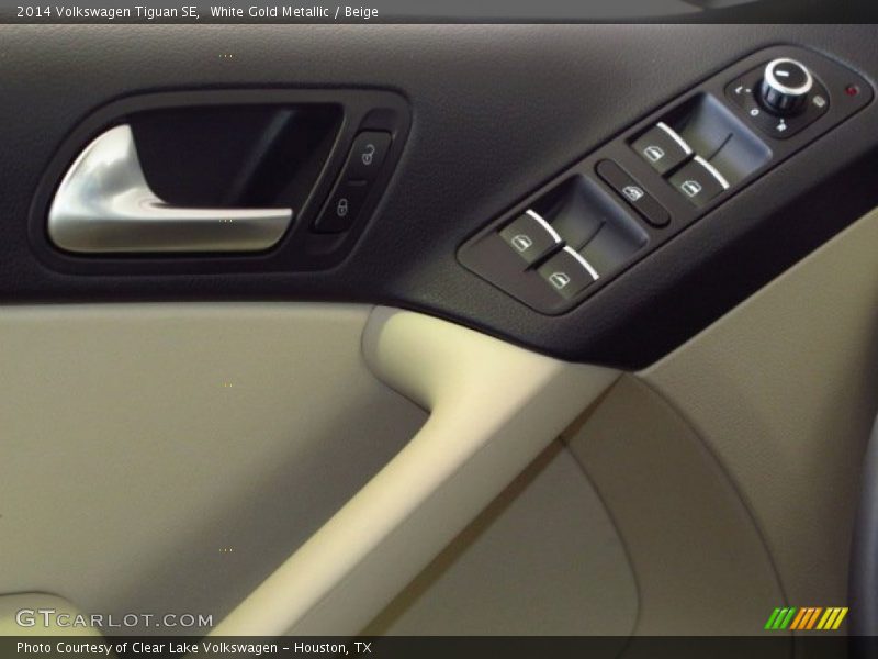 White Gold Metallic / Beige 2014 Volkswagen Tiguan SE