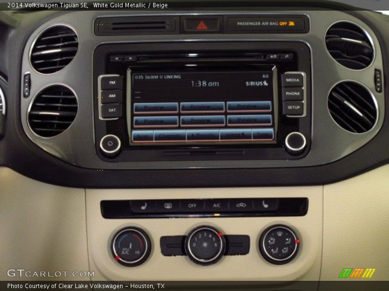 White Gold Metallic / Beige 2014 Volkswagen Tiguan SE