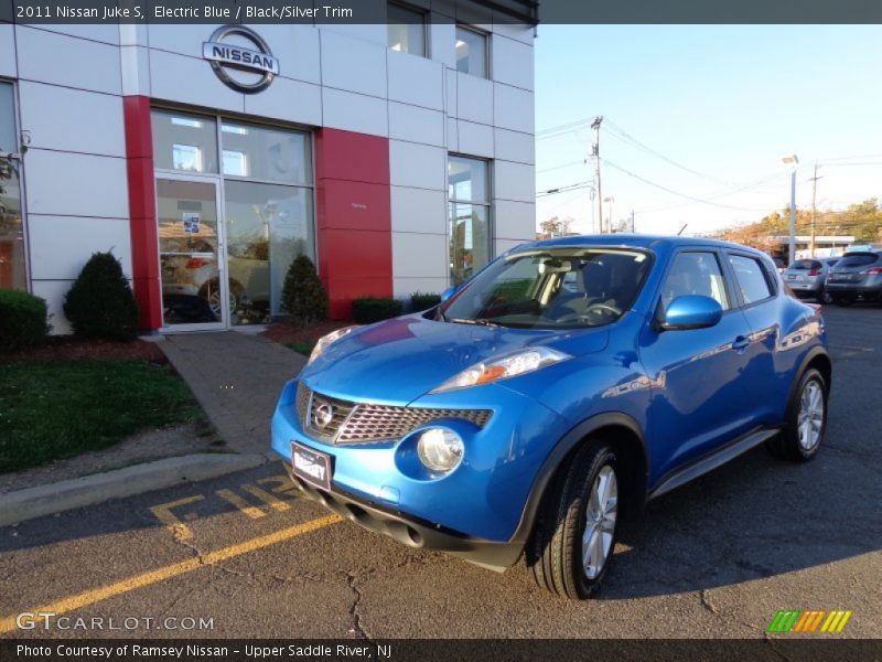 Electric Blue / Black/Silver Trim 2011 Nissan Juke S