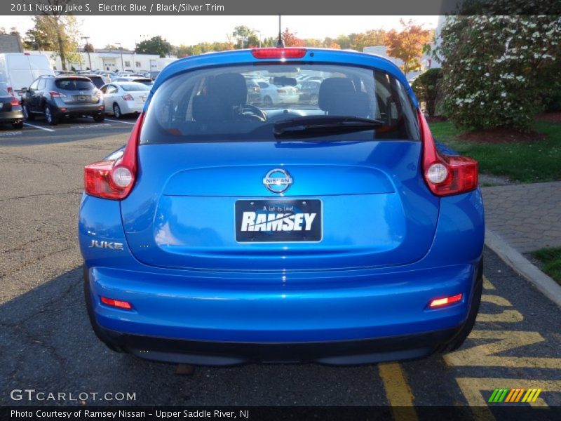Electric Blue / Black/Silver Trim 2011 Nissan Juke S