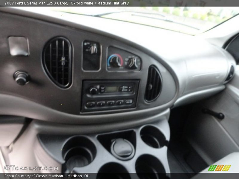 Oxford White / Medium Flint Grey 2007 Ford E Series Van E250 Cargo