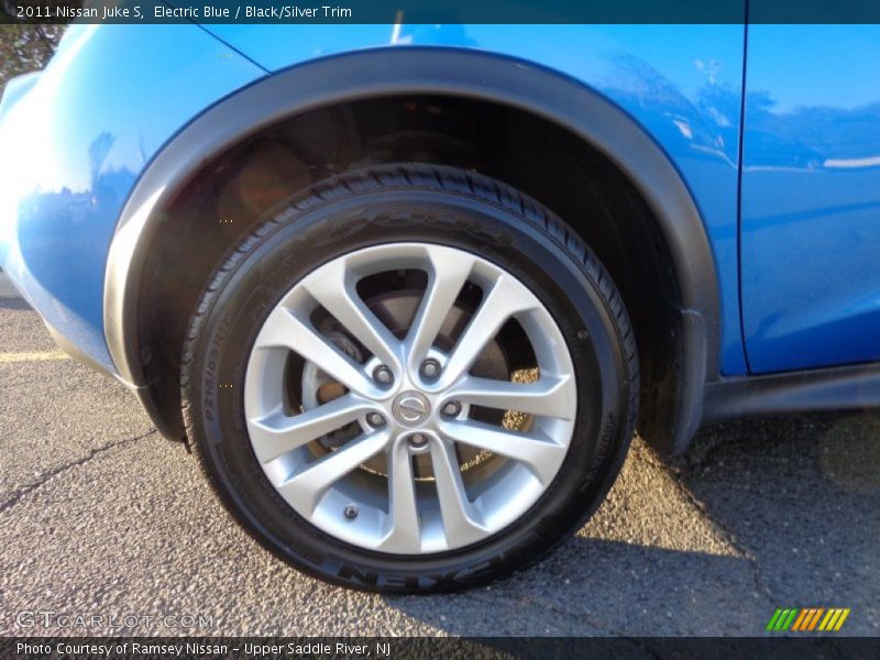 Electric Blue / Black/Silver Trim 2011 Nissan Juke S