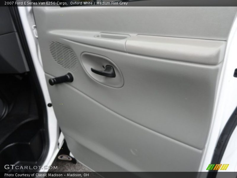 Oxford White / Medium Flint Grey 2007 Ford E Series Van E250 Cargo