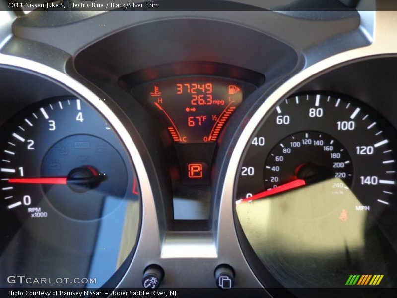 Electric Blue / Black/Silver Trim 2011 Nissan Juke S