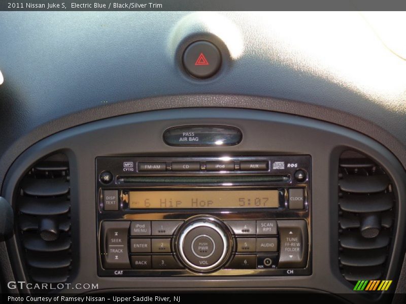 Electric Blue / Black/Silver Trim 2011 Nissan Juke S