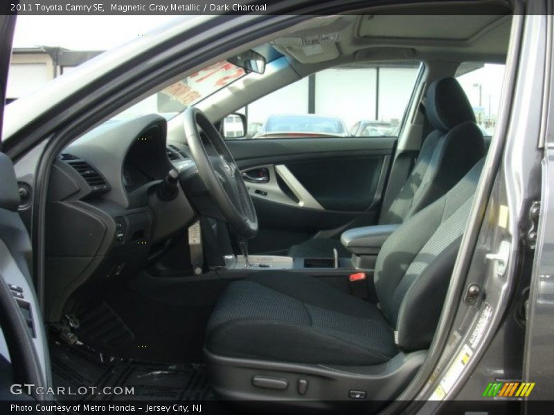 Magnetic Gray Metallic / Dark Charcoal 2011 Toyota Camry SE