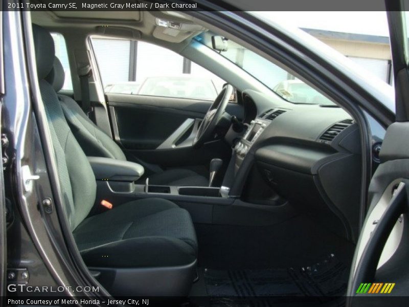 Magnetic Gray Metallic / Dark Charcoal 2011 Toyota Camry SE