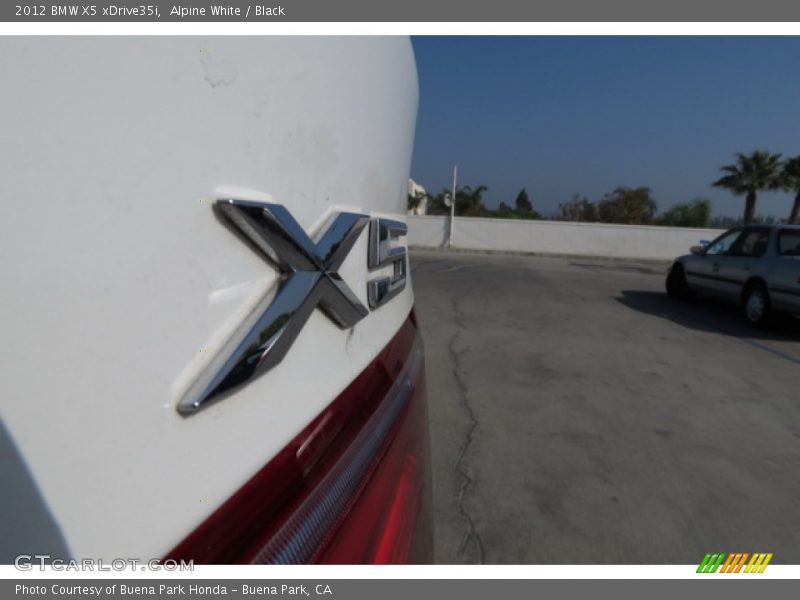Alpine White / Black 2012 BMW X5 xDrive35i
