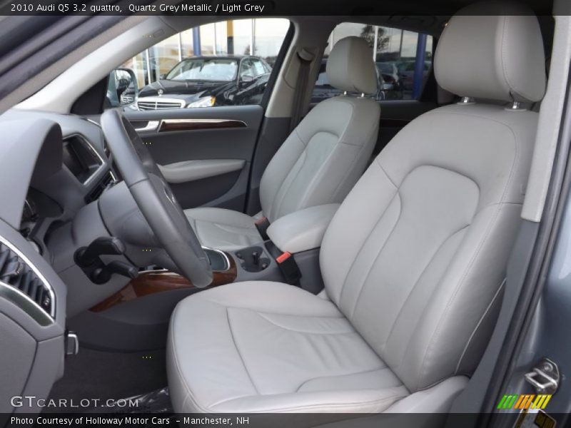 Front Seat of 2010 Q5 3.2 quattro