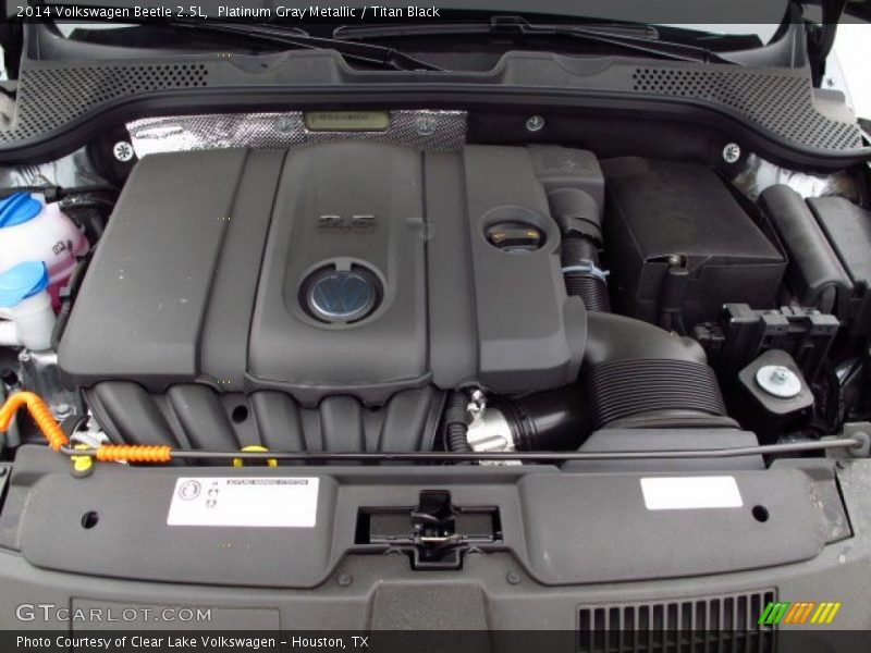Platinum Gray Metallic / Titan Black 2014 Volkswagen Beetle 2.5L