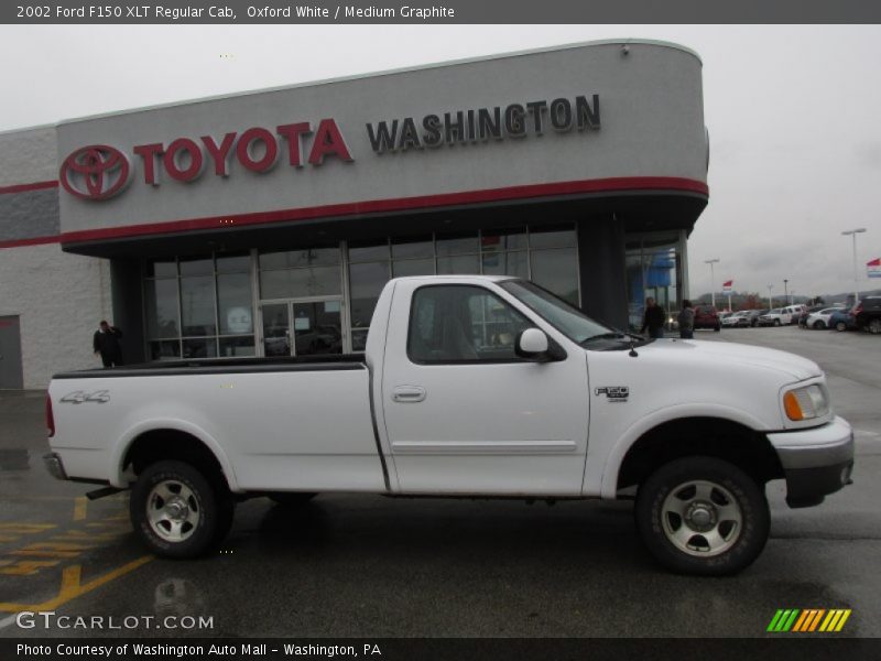 Oxford White / Medium Graphite 2002 Ford F150 XLT Regular Cab