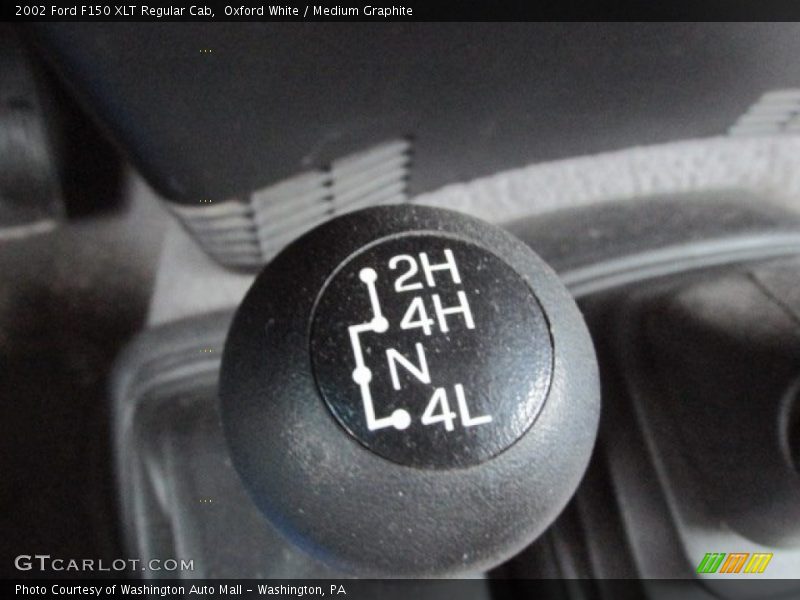 Oxford White / Medium Graphite 2002 Ford F150 XLT Regular Cab