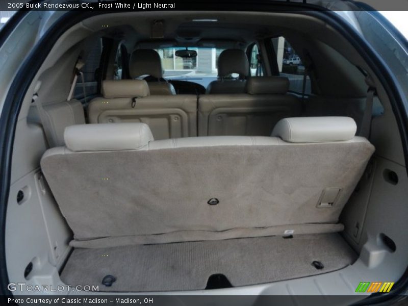 Frost White / Light Neutral 2005 Buick Rendezvous CXL