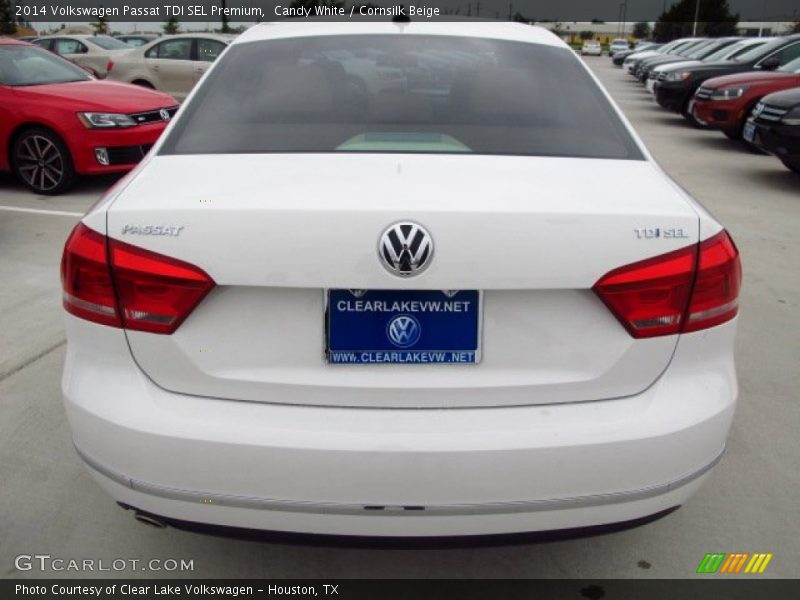 Candy White / Cornsilk Beige 2014 Volkswagen Passat TDI SEL Premium