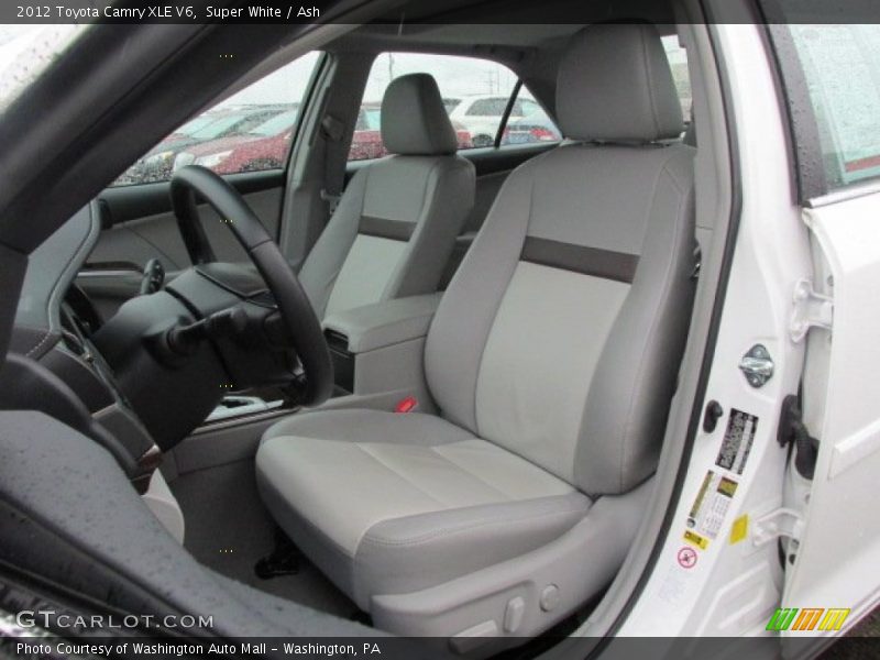 Super White / Ash 2012 Toyota Camry XLE V6