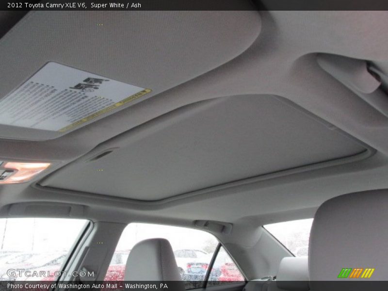 Super White / Ash 2012 Toyota Camry XLE V6