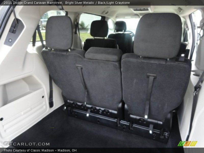 Bright Silver Metallic / Black/Light Graystone 2011 Dodge Grand Caravan Mainstreet