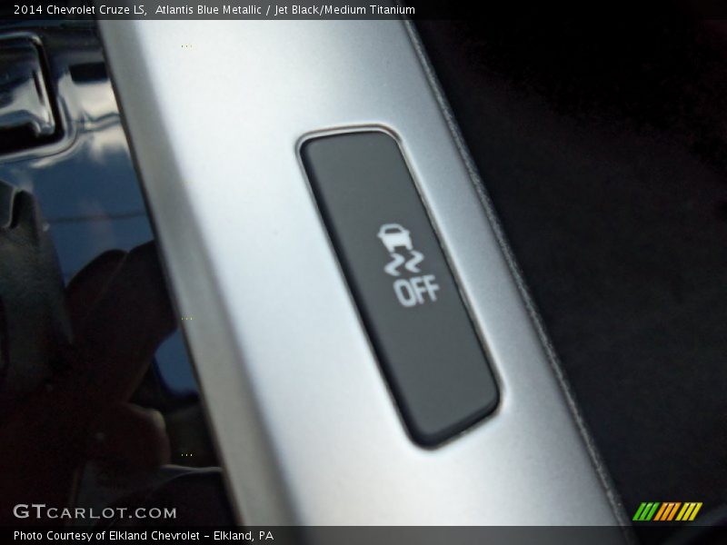 Atlantis Blue Metallic / Jet Black/Medium Titanium 2014 Chevrolet Cruze LS