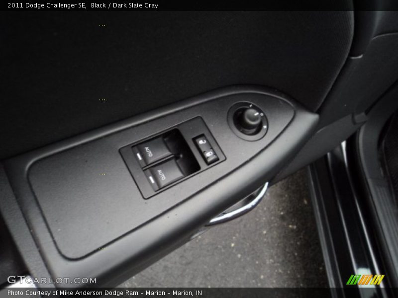 Black / Dark Slate Gray 2011 Dodge Challenger SE