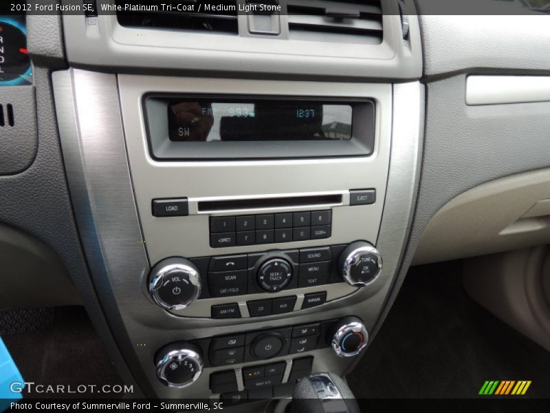 White Platinum Tri-Coat / Medium Light Stone 2012 Ford Fusion SE