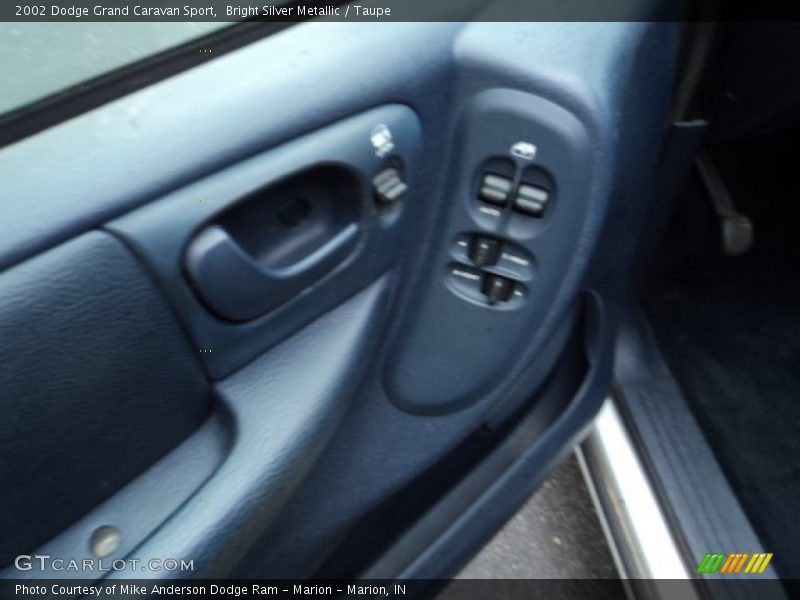 Bright Silver Metallic / Taupe 2002 Dodge Grand Caravan Sport