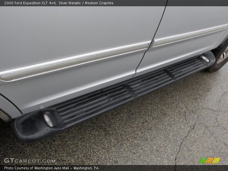 Silver Metallic / Medium Graphite 2000 Ford Expedition XLT 4x4