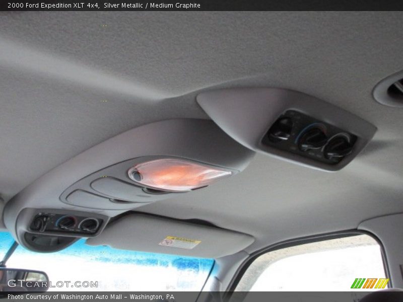 Silver Metallic / Medium Graphite 2000 Ford Expedition XLT 4x4
