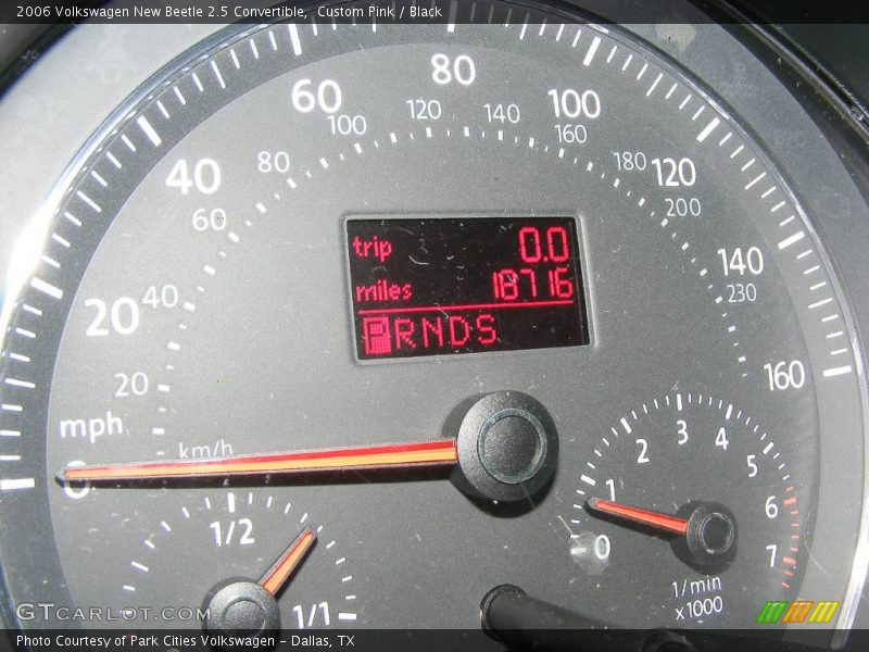 Custom Pink / Black 2006 Volkswagen New Beetle 2.5 Convertible