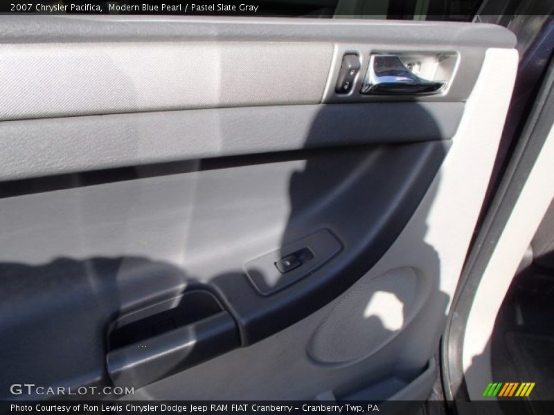 Modern Blue Pearl / Pastel Slate Gray 2007 Chrysler Pacifica