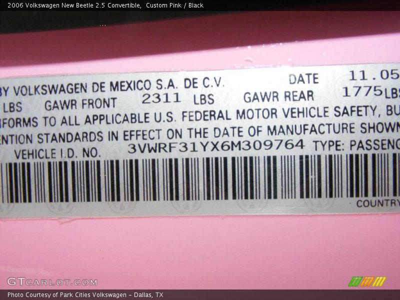 Custom Pink / Black 2006 Volkswagen New Beetle 2.5 Convertible