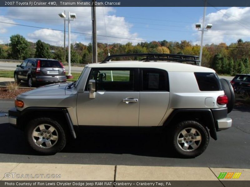 Titanium Metallic / Dark Charcoal 2007 Toyota FJ Cruiser 4WD