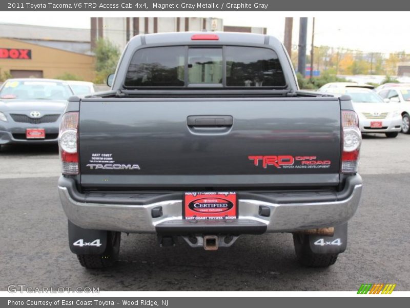 Magnetic Gray Metallic / Graphite Gray 2011 Toyota Tacoma V6 TRD Access Cab 4x4