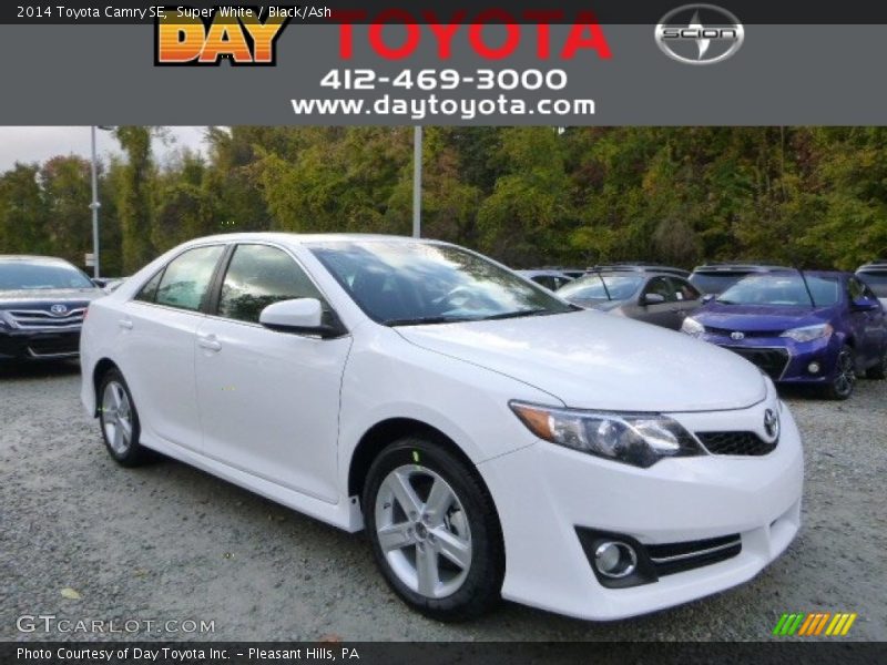 Super White / Black/Ash 2014 Toyota Camry SE