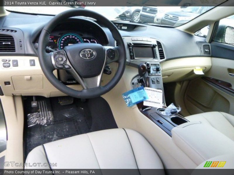 Cypress Green Pearl / Ivory 2014 Toyota Venza XLE