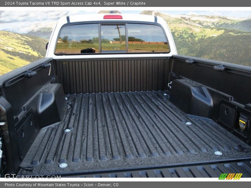 Super White / Graphite 2014 Toyota Tacoma V6 TRD Sport Access Cab 4x4