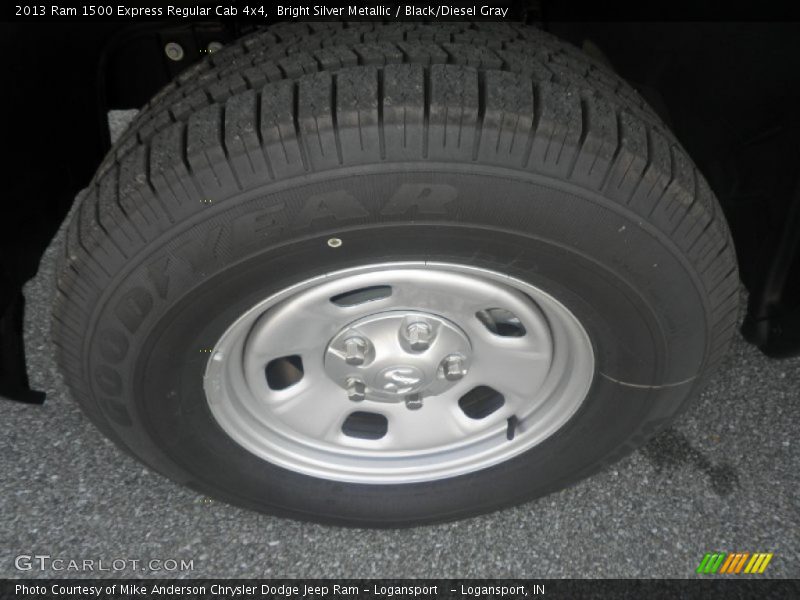 Bright Silver Metallic / Black/Diesel Gray 2013 Ram 1500 Express Regular Cab 4x4
