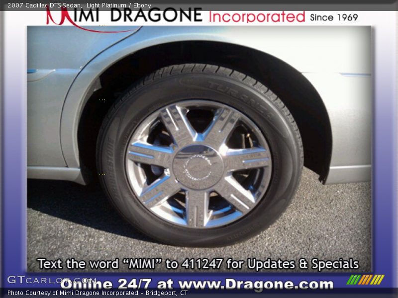 Light Platinum / Ebony 2007 Cadillac DTS Sedan