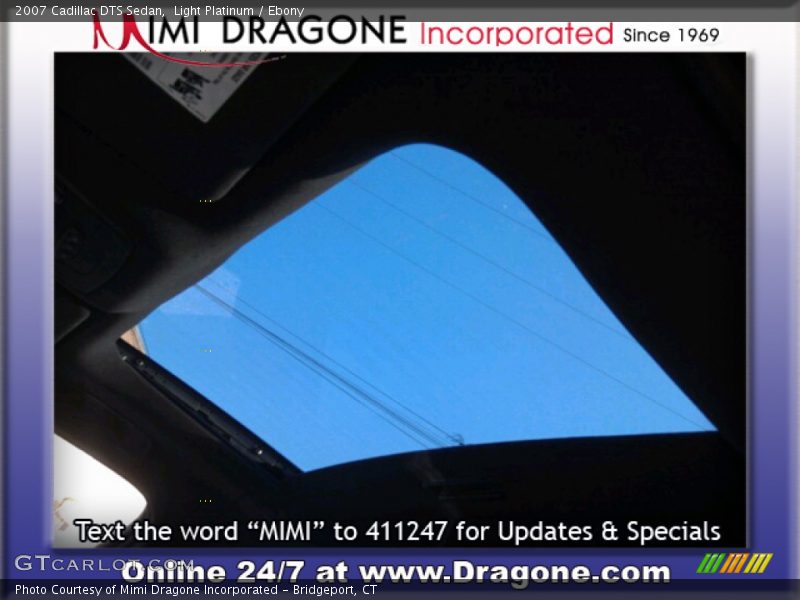 Light Platinum / Ebony 2007 Cadillac DTS Sedan
