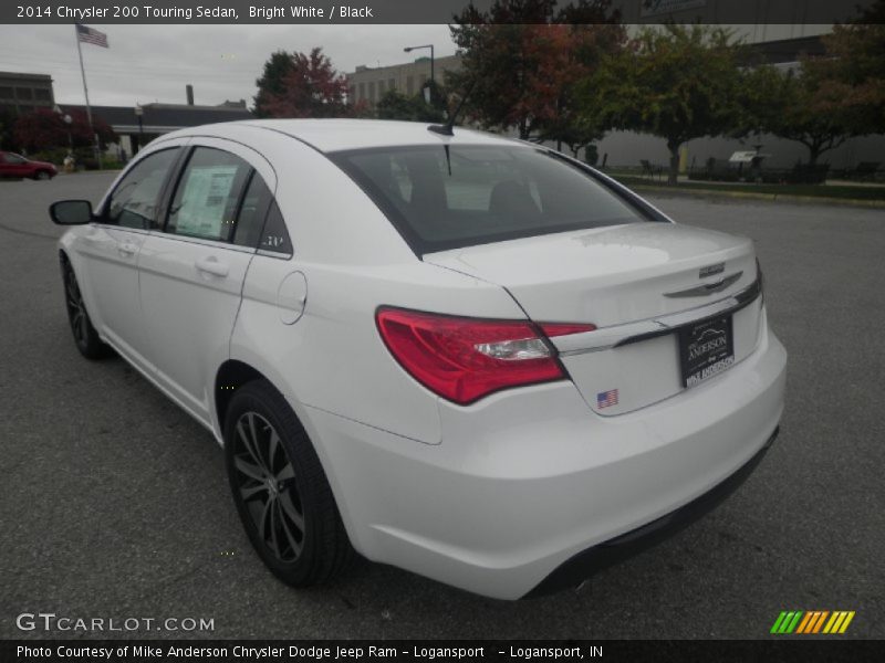 Bright White / Black 2014 Chrysler 200 Touring Sedan