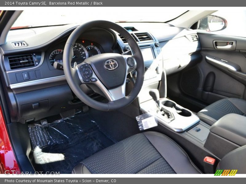 Barcelona Red Metallic / Black 2014 Toyota Camry SE