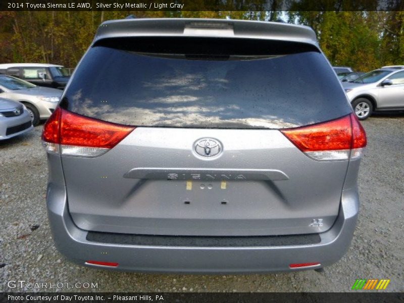 Silver Sky Metallic / Light Gray 2014 Toyota Sienna LE AWD