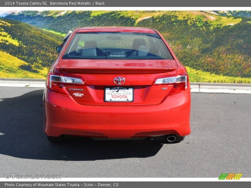 Barcelona Red Metallic / Black 2014 Toyota Camry SE