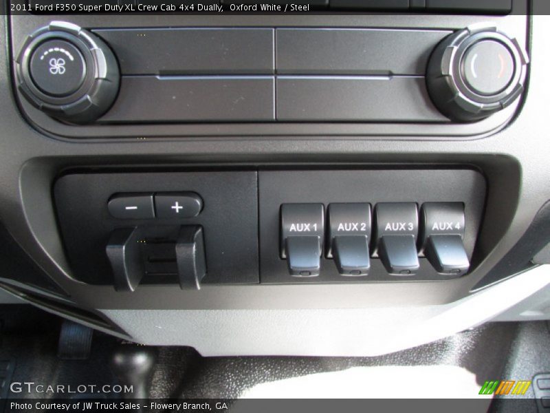 Oxford White / Steel 2011 Ford F350 Super Duty XL Crew Cab 4x4 Dually