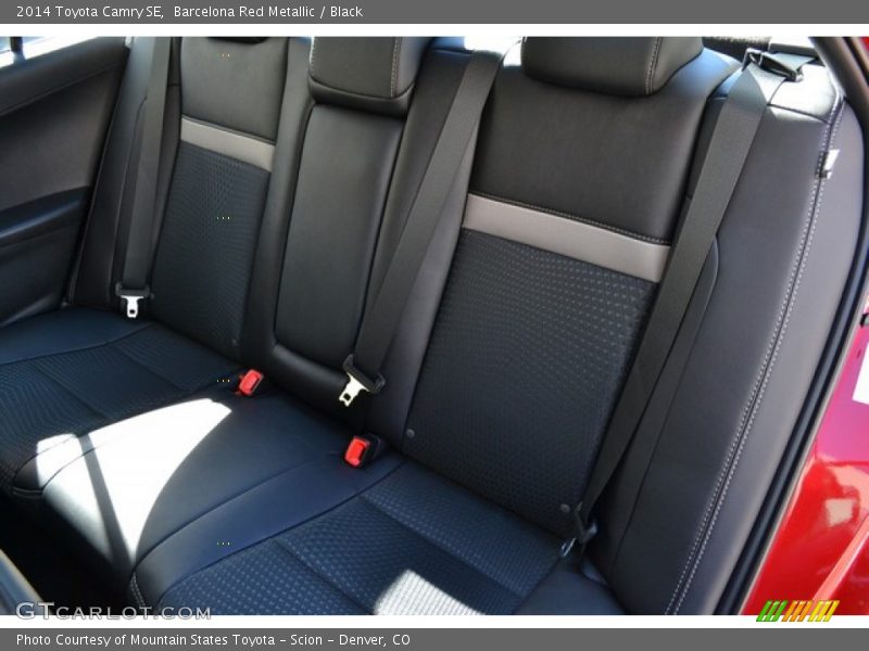 Barcelona Red Metallic / Black 2014 Toyota Camry SE