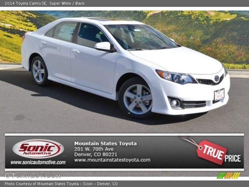 Super White / Black 2014 Toyota Camry SE