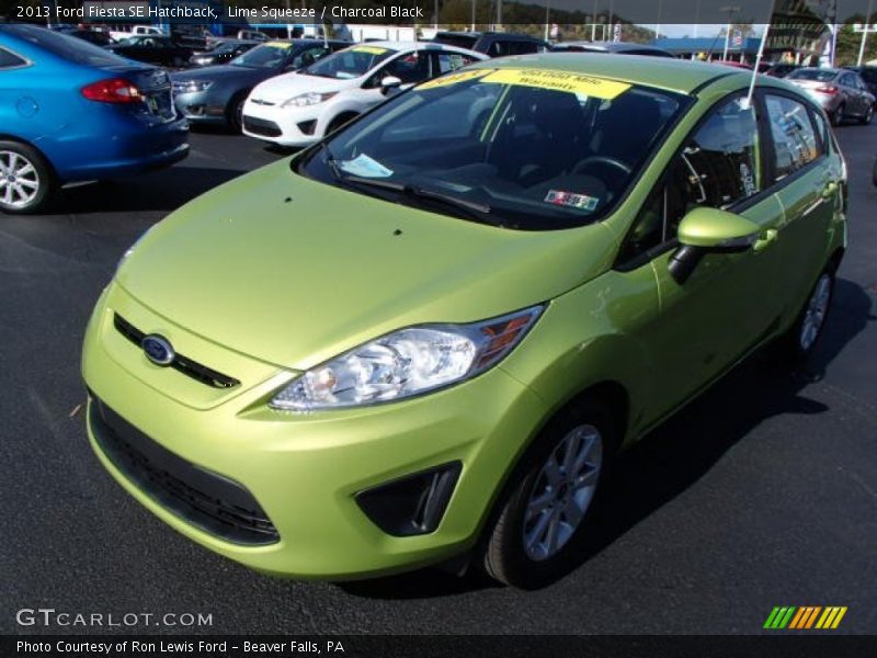 Lime Squeeze / Charcoal Black 2013 Ford Fiesta SE Hatchback