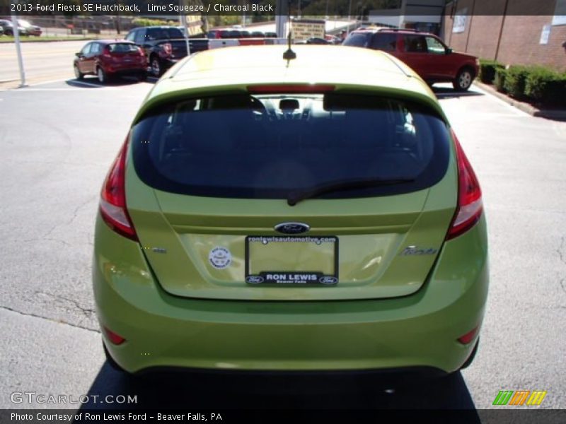 Lime Squeeze / Charcoal Black 2013 Ford Fiesta SE Hatchback